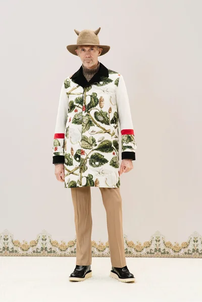 Look 12
